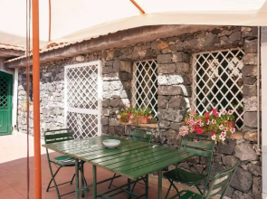 Villa with garden near the sea, with wi-fi