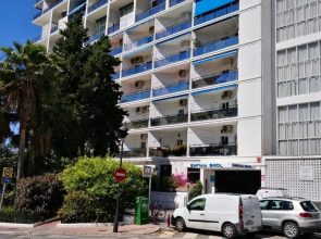Skol 408A by Completely Marbella