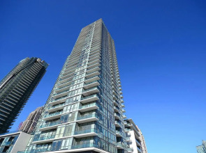 Pathway Luxury Suites - 4065 Brickstone