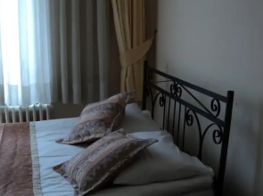 Yavuz Hotel