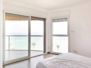 Amazing Sea View 3 BR APT Iconic Tower