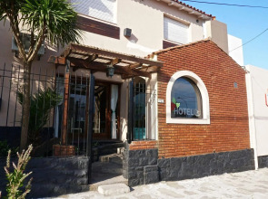 Playa Varese Inn