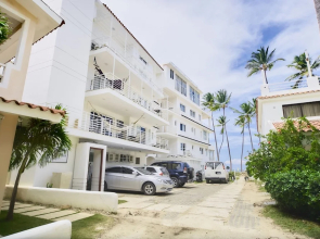 New & Modern Apartment Close to the Beach