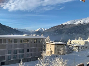 WEF 2024 Ferienwohnung, 1min von Kongresshaus