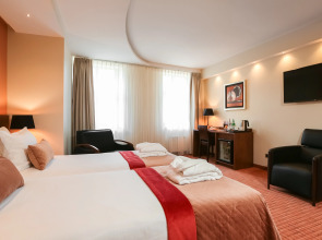 Avalon Hotel & Conferences