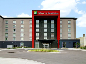 Holiday Inn Express & Suites Oshawa Downtown - Toronto Area by IHG