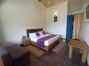 Naina Bird Resort