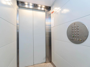 Cosmos (Космос) на улице Куйбышева