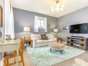 Dog-friendly Dayton Home: 1 Mi to Downtown!