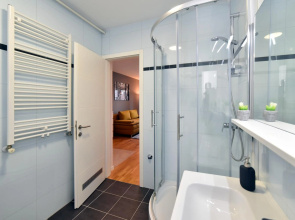 First Class Apartment Zagreb, Free parking