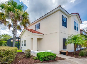 4 Bedroom Townhouse with Pool