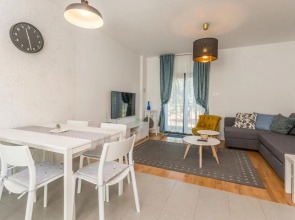 Beautiful Apartment in Sukosan With 2 Bedrooms and Wifi