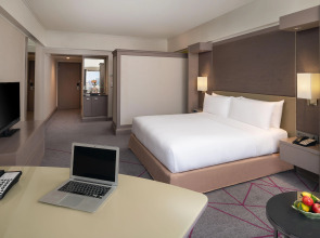 Crowne Plaza Bangkok Lumpini Park by IHG