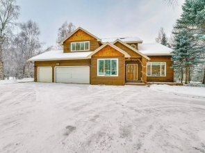 12 Mi to Dtwn Anchorage: Forested Apt w/ Fire Pit!