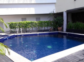 Garden Paradise Hotel & Serviced Apartment