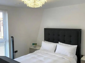 A G2 luxury home that sleeps up to 4 guests