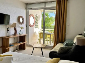 Grey Diamond Studio (Adults Only)