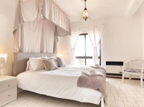 Rustic Beach House at the Cliff T3 | C218