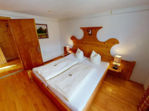 Chalet in Wildkogel Near Ski Slopes