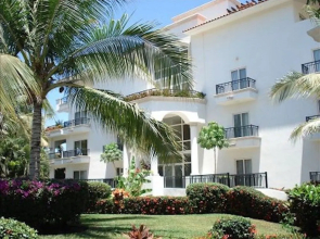 Unlimited Luxury Villas - Gran Marina Condo