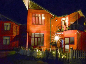 Hw Holiday Resort