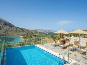 Villa Dafni Panoramic Lake View