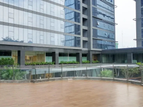 Direct Pool Access Lavenue Apartment