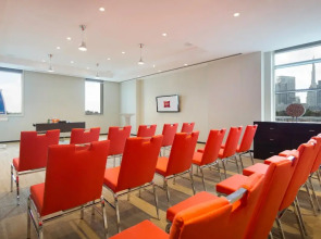 Отель ibis One Central Hotel