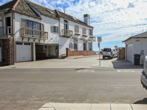 Seashore A (68293) - 2 Br townhouse by RedAwning