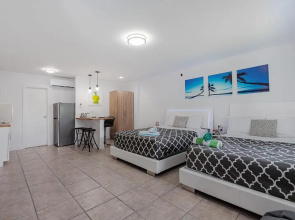 Large Studio Suite Close to Beach and Casino