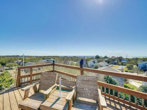 Spacious Kill Devil Hills Getaway w/ 3 Decks!