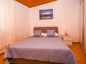 Apartment Mira