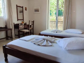 Anna Studio and Apartments