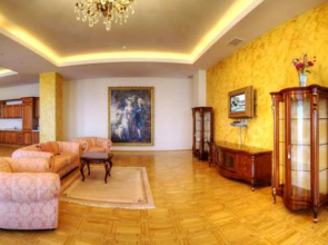Tavria Hotel