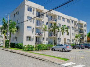 Apto c Tima Localiza o Prox Praias e pq Aquatico