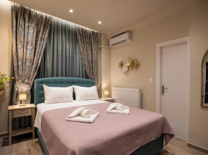 Romantic Studio under Acropolis