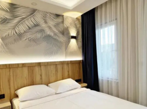 Kemer Sunrise Suit