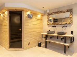 Cosy Chalet in Odeigne with Jacuzzi