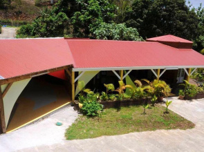 Bungalow with One Bedroom in Le Gosier, with Pool Access, Furnished Terrace And Wifi - 5 Km From the Beach