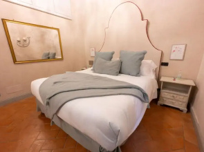 Tuscan Palace - Avignonesi