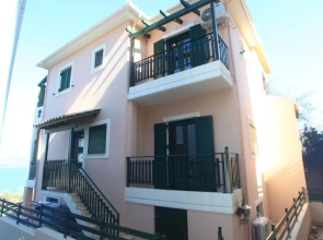 Impeccable 4-bed House in Nikiana