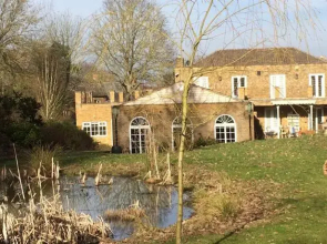Bunkers Hill House