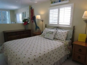 2 Bedroom Waterfront Pool Side!