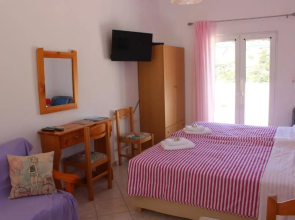 Aaron Studios Apartments