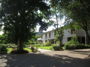 Sunshine Paradise Resort