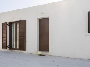 Kastrena House