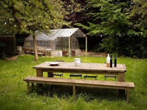 La Petite For t Antique Countryside Greenhouse