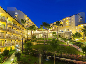 İz Flower Side Beach Hotel