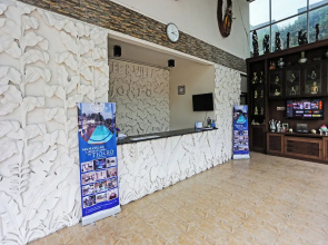Hotel O Tjokro 3