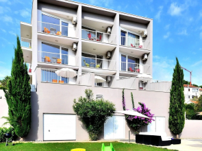 BRETIA apartments & more